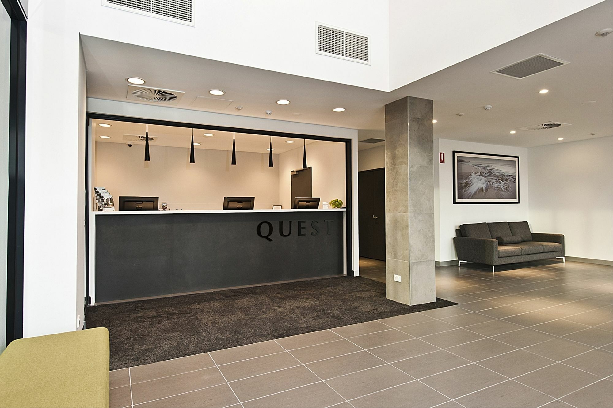เควสต์ ร็อคกิ้งแฮม Aparthotel ร็อคกิงแฮม ภายนอก รูปภาพ