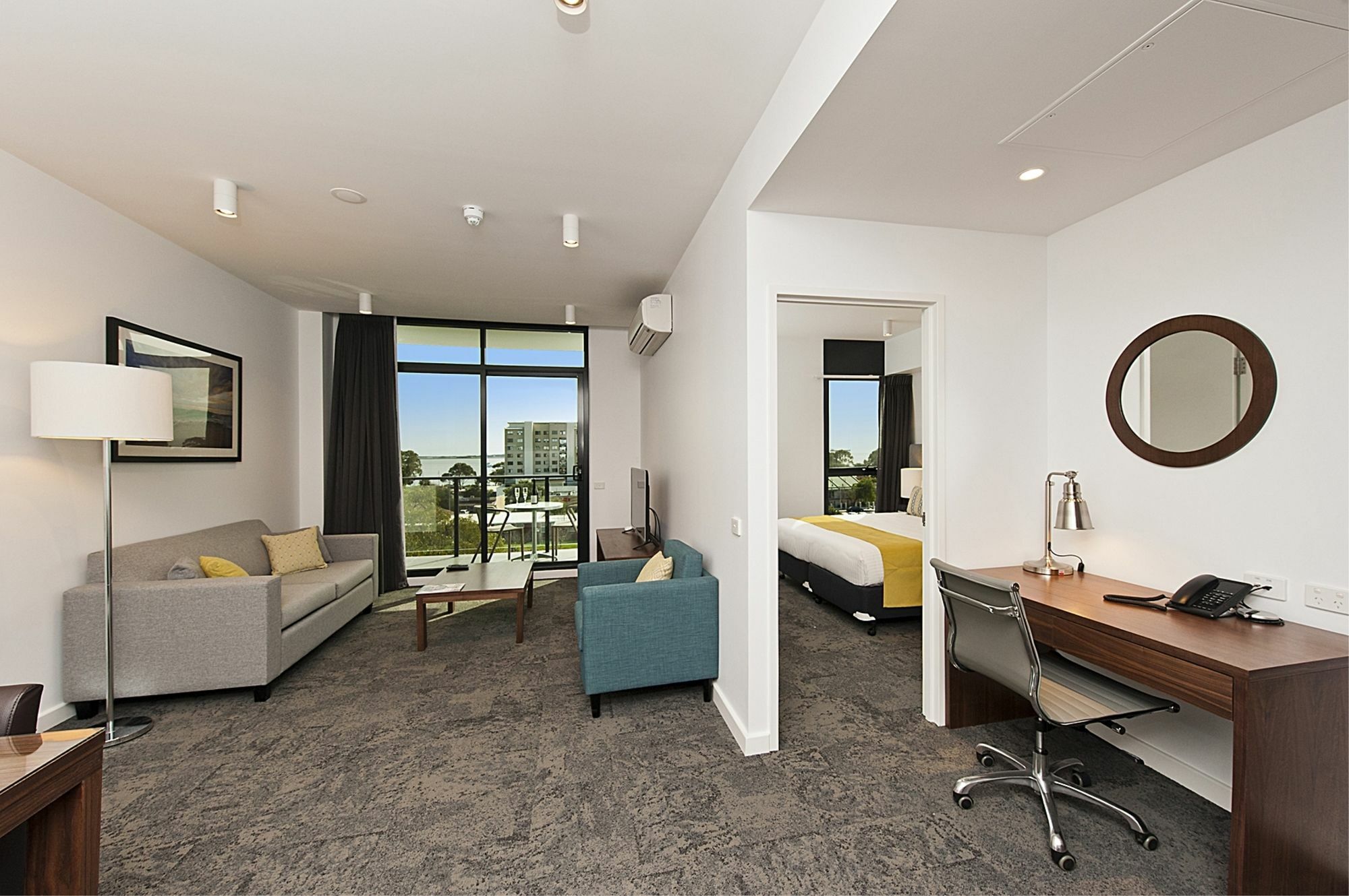 เควสต์ ร็อคกิ้งแฮม Aparthotel ร็อคกิงแฮม ภายนอก รูปภาพ
